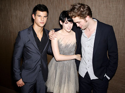 Taylor Lautner, Kristen Stewart, Robert Pattinson Taylor Lautner, Kristen Stewart, Robert Pattinson